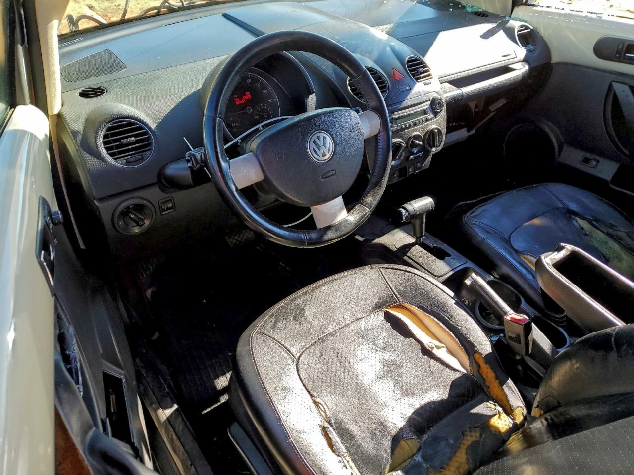 Volkswagen Beetle Convertible Option Package 2 Image 6
