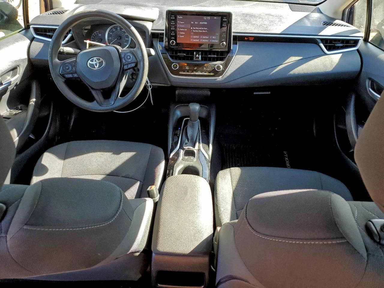 Toyota Corolla Le Image 7