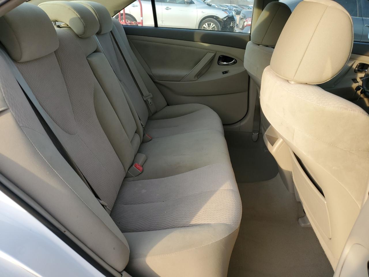 Toyota Camry Base Image 5