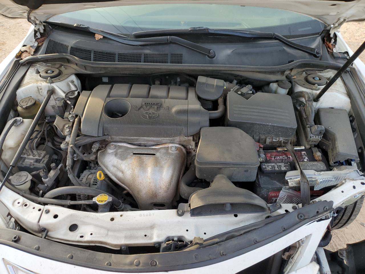 Toyota Camry Base Image 6