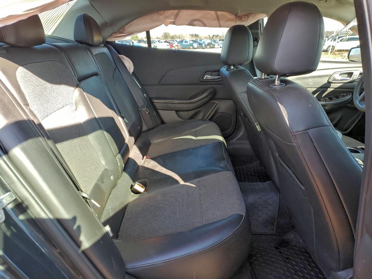 Chevrolet Malibu 1lt Image 2