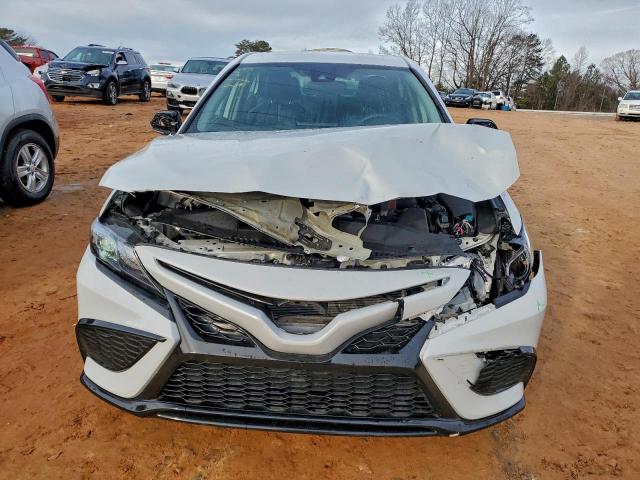 Toyota Camry Se Night Shade Image 7