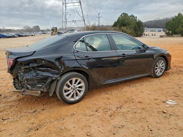 Toyota Camry Le Image 2