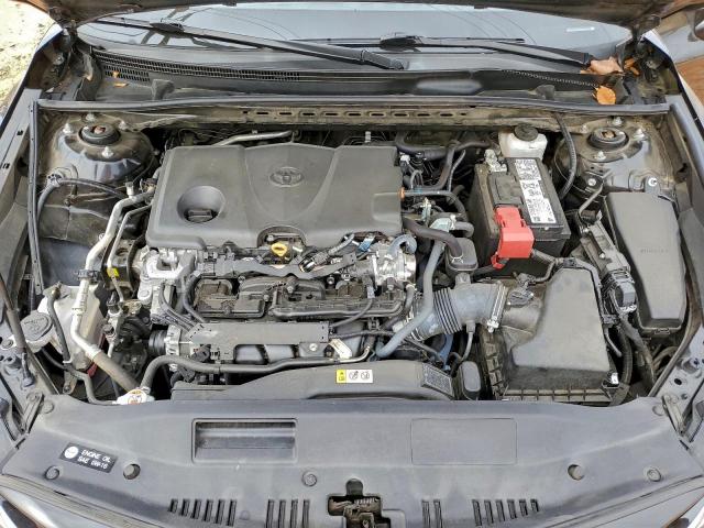 Toyota Camry Le Image 10