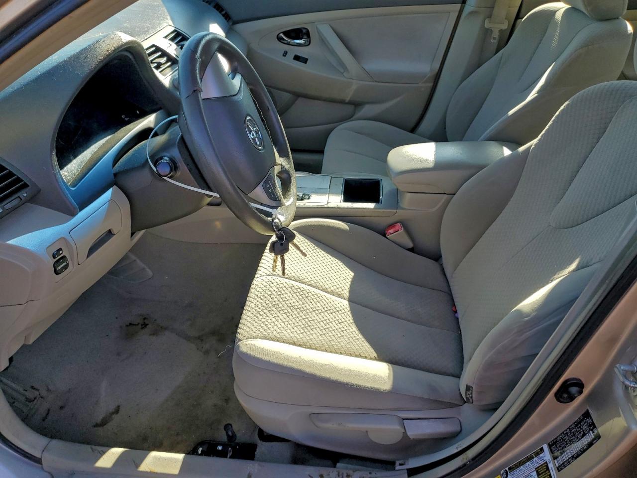 Toyota Camry Ce Image 11