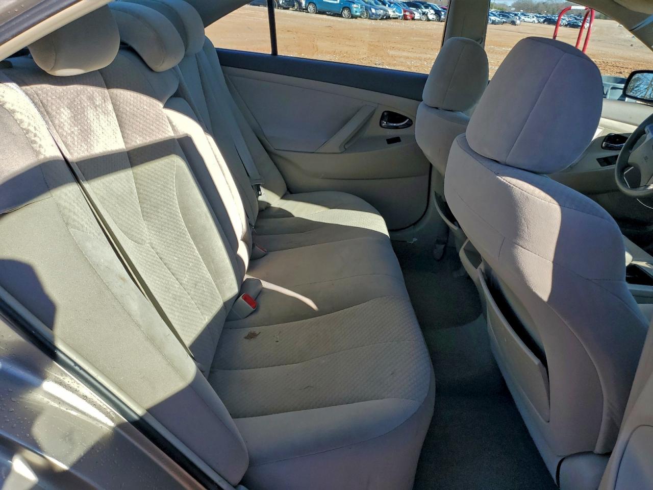 Toyota Camry Ce Image 6