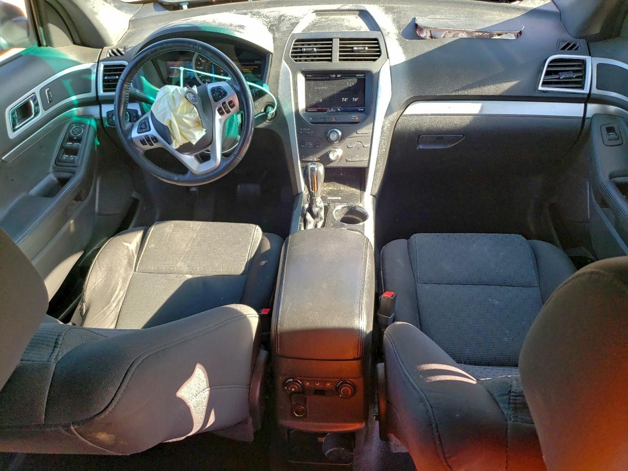 Ford Explorer Xlt Image 8