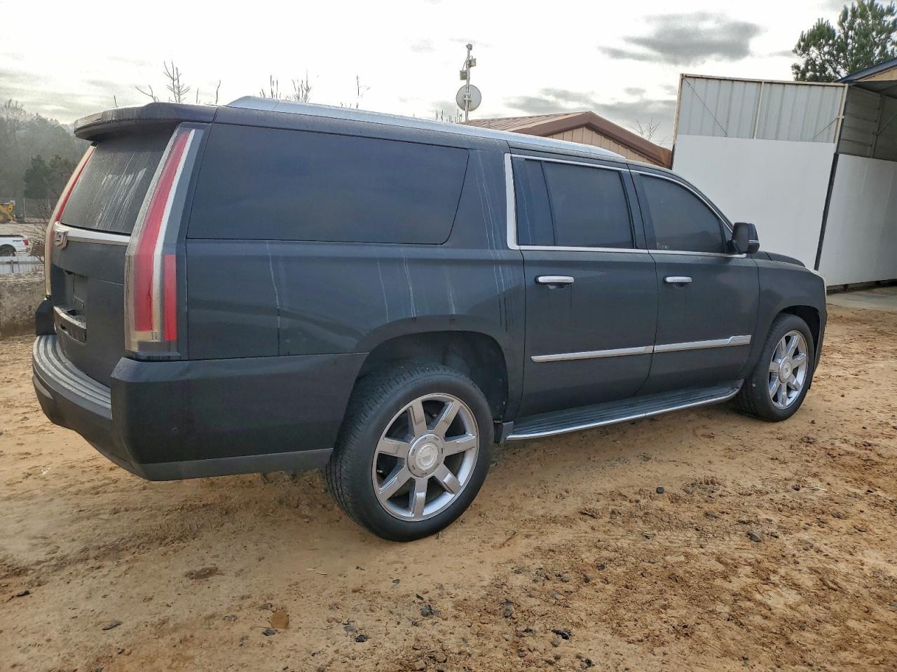 Cadillac Escalade Esv Luxury Image 3