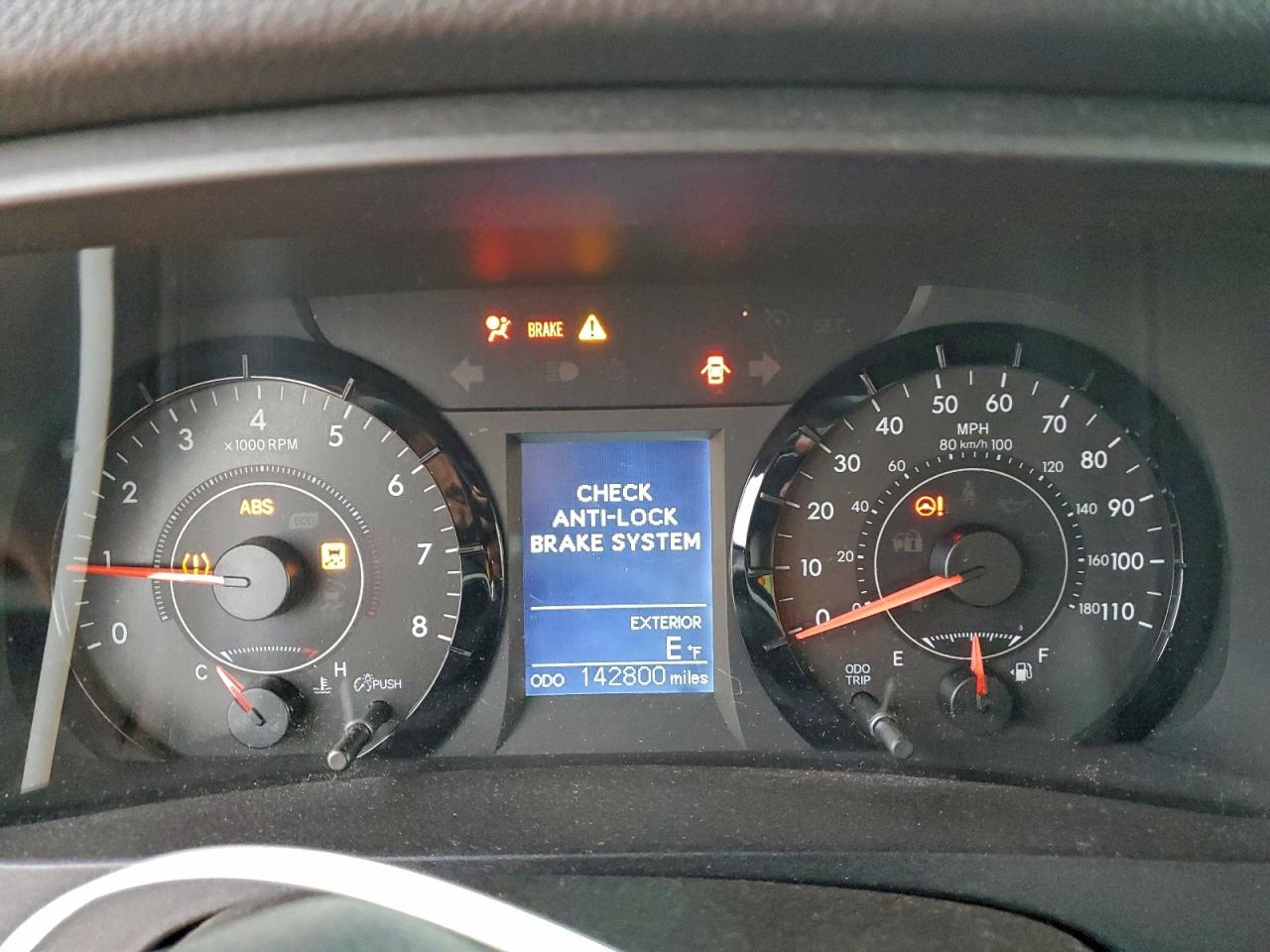 Toyota Sienna Le Image 8