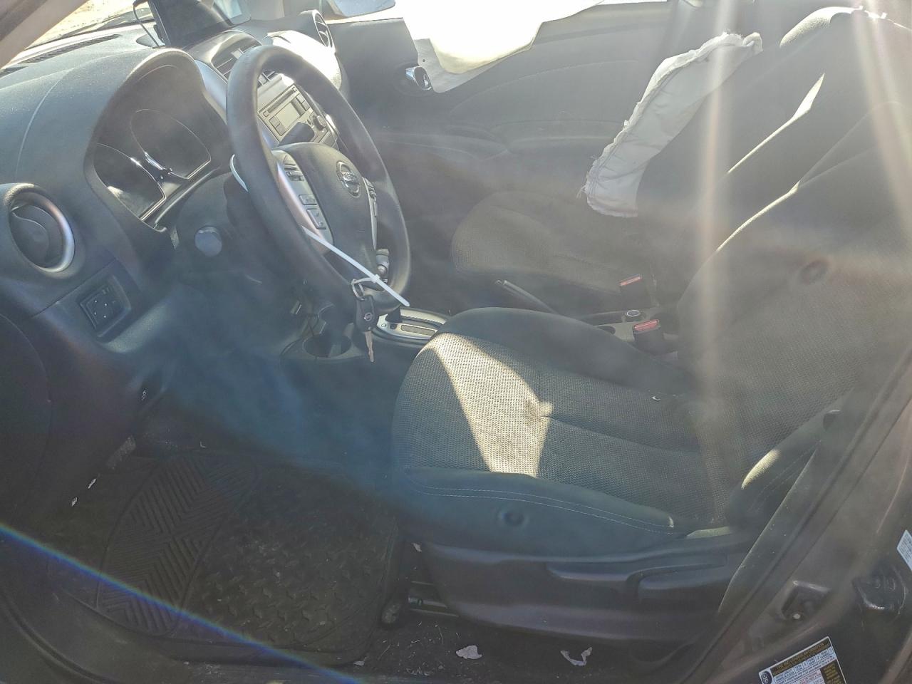 Nissan Versa S Image 5