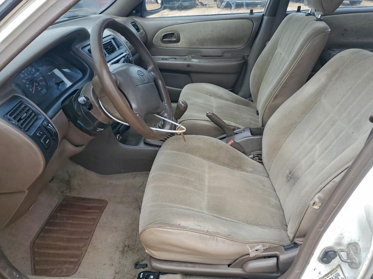 Toyota Corolla Base Image 6