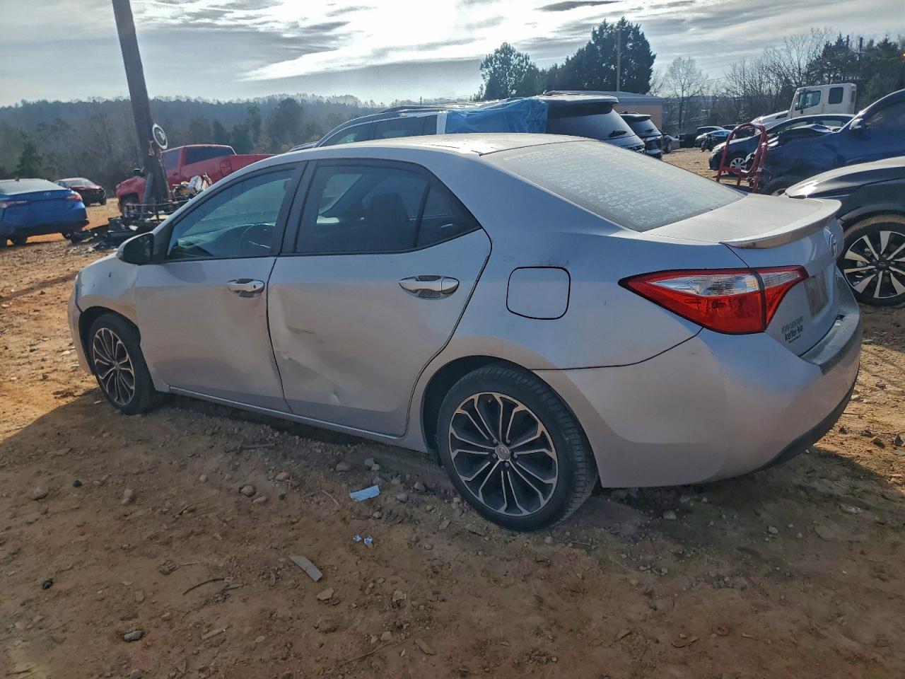 Toyota Corolla L Image 2