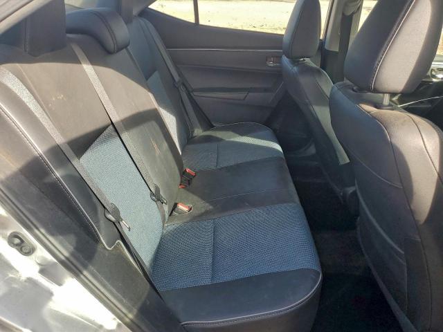 Toyota Corolla L Image 12