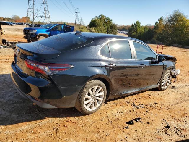 Toyota Camry Le Image 6