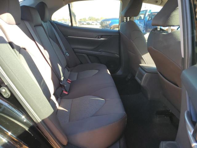 Toyota Camry Le Image 10