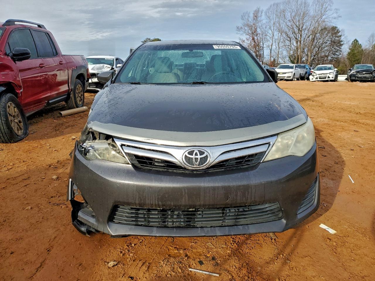 Toyota Camry Base Image 6