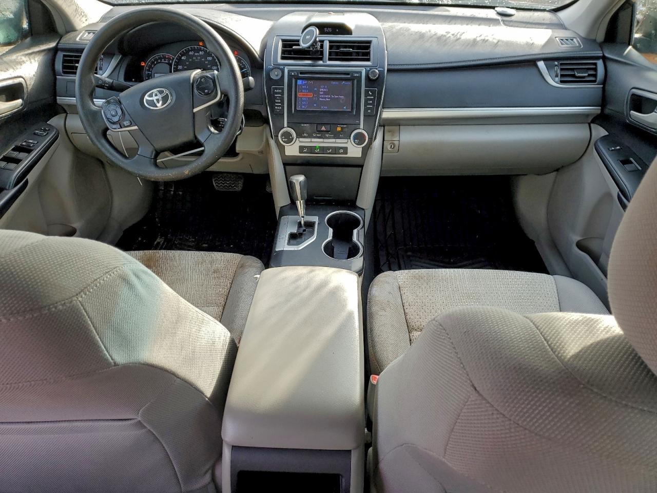Toyota Camry Base Image 10