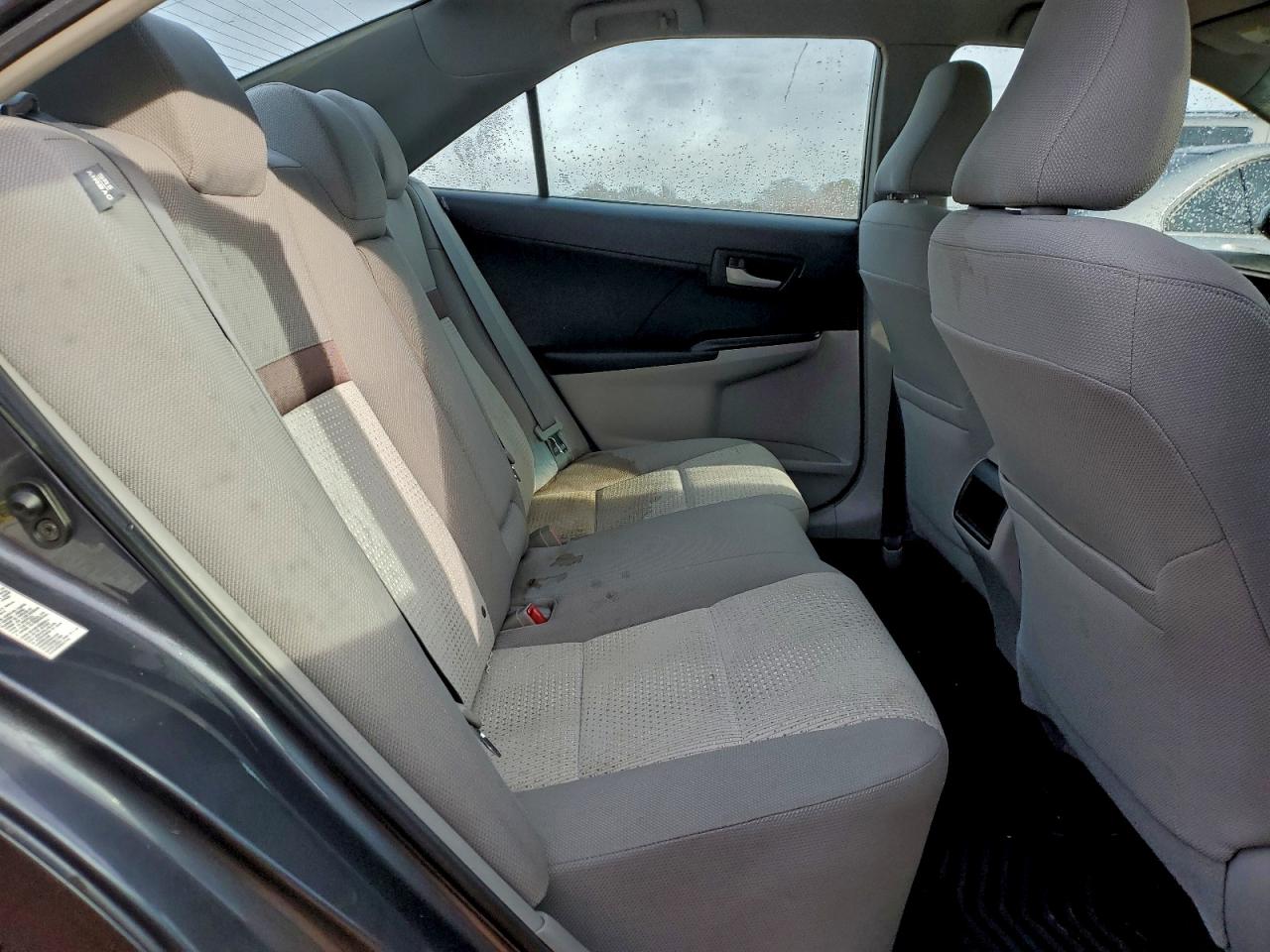 Toyota Camry Base Image 7