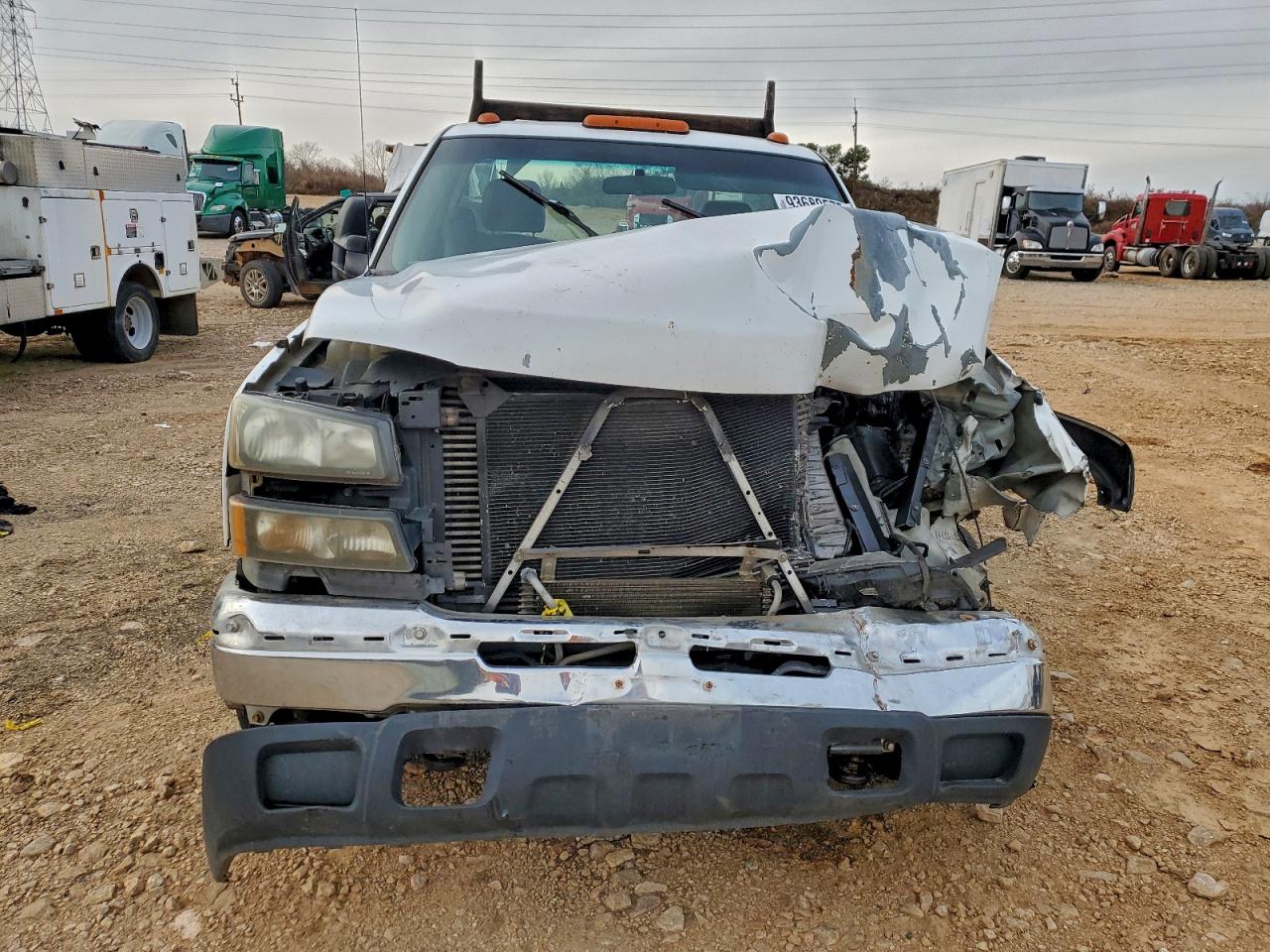 Chevrolet Silverado C3500 Image 7