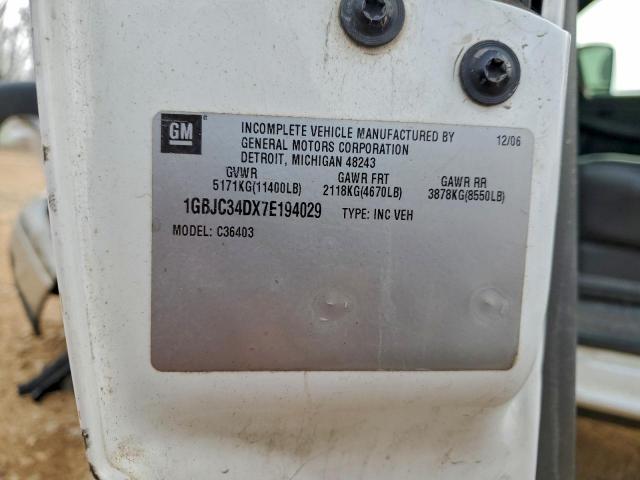 Chevrolet Silverado C3500 Image 13