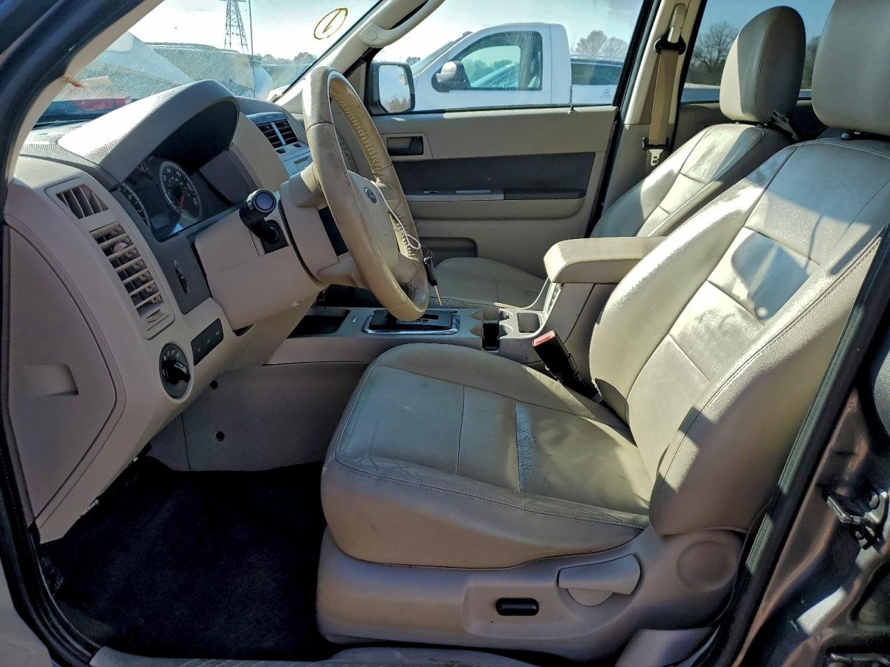Ford Escape Xlt Image 4