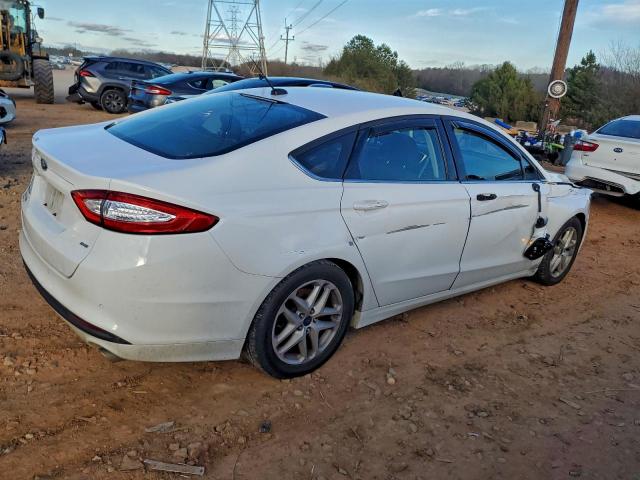 Ford Fusion Se Image 2