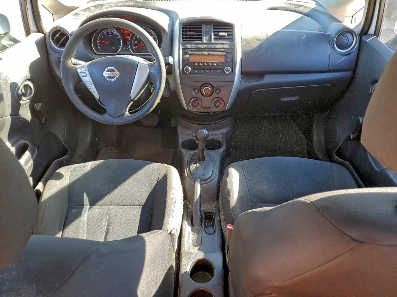 Nissan Versa S Image 3