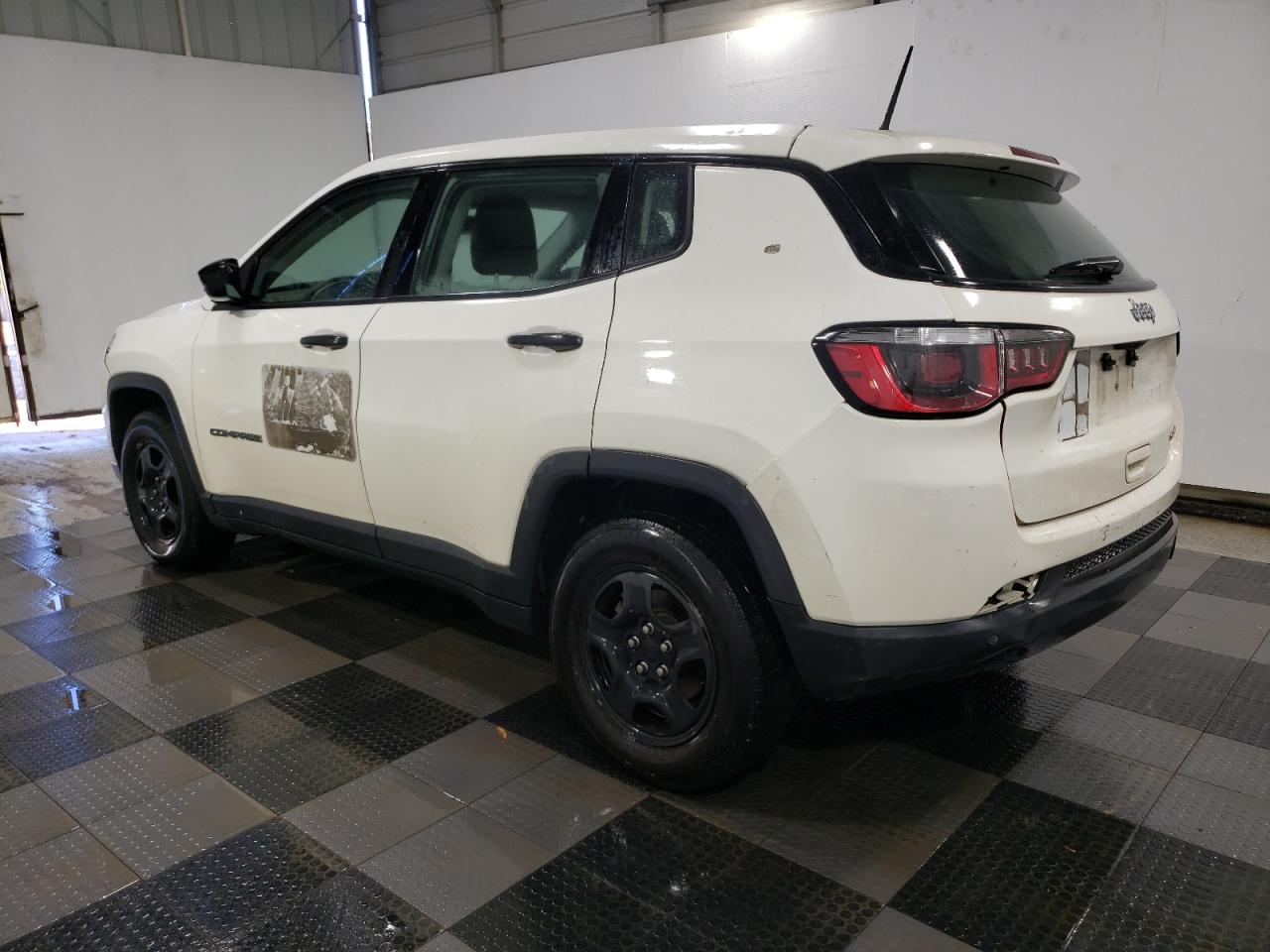 Jeep Compass Sport Image 2