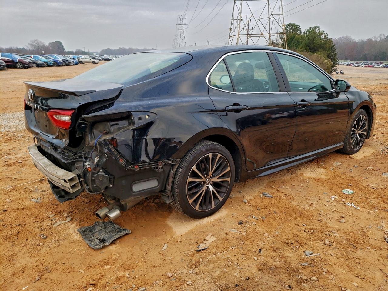 Toyota Camry L Image 6