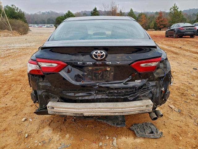 Toyota Camry L Image 4