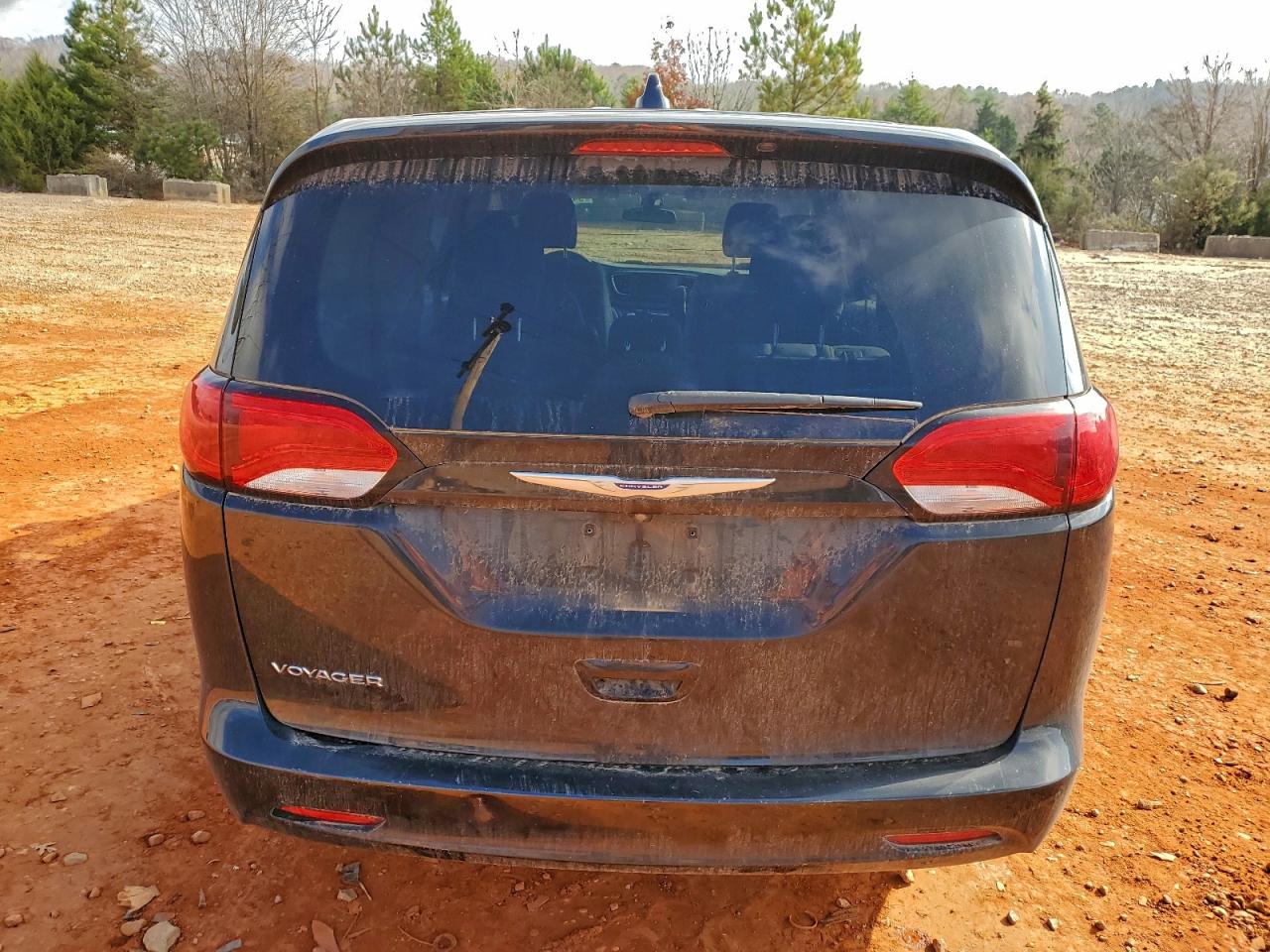 Chrysler Minivan Lx Image 2