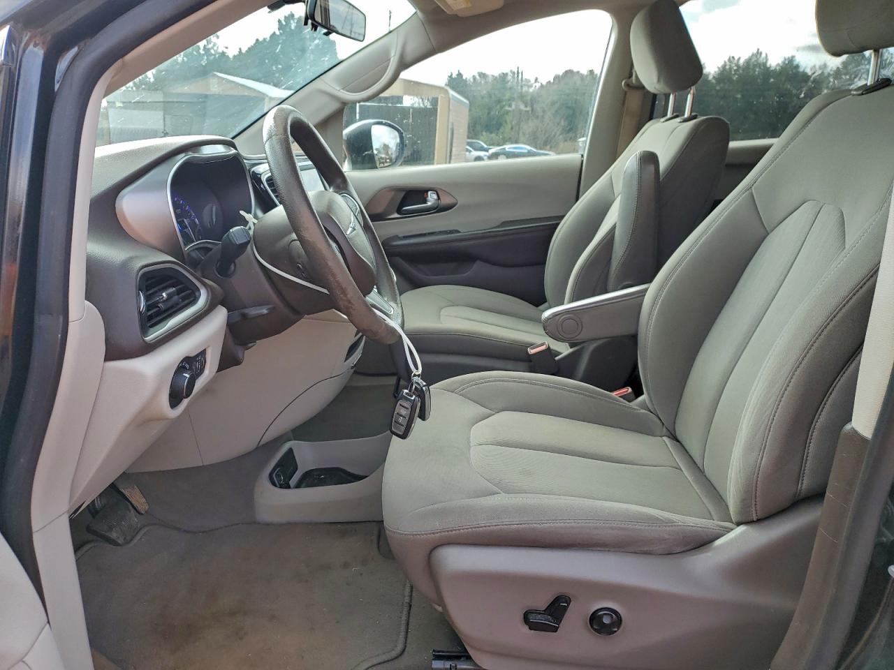 Chrysler Minivan Lx Image 9