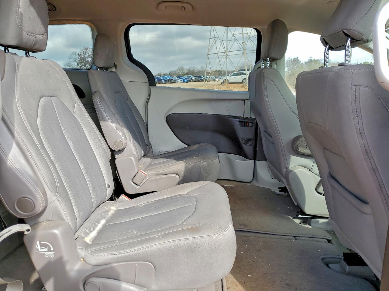 Chrysler Minivan Lx Image 8