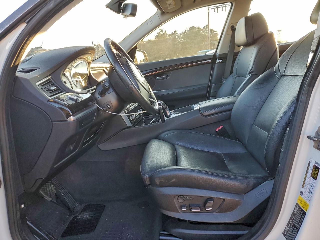 BMW 5 Series Xigt Image 9