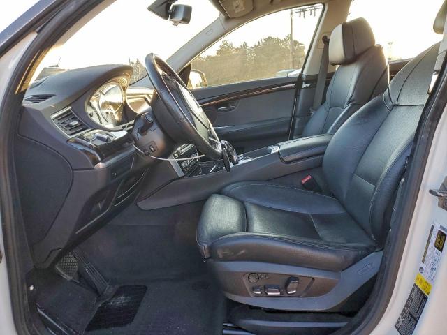 BMW 5 Series Xigt Image 9