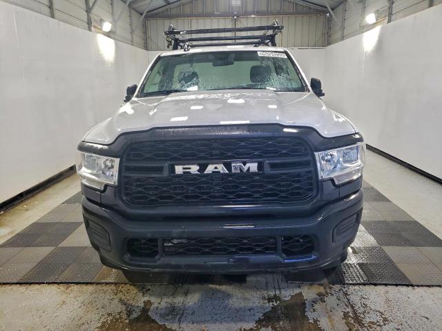 Ram 2500 Tradesman Image 3