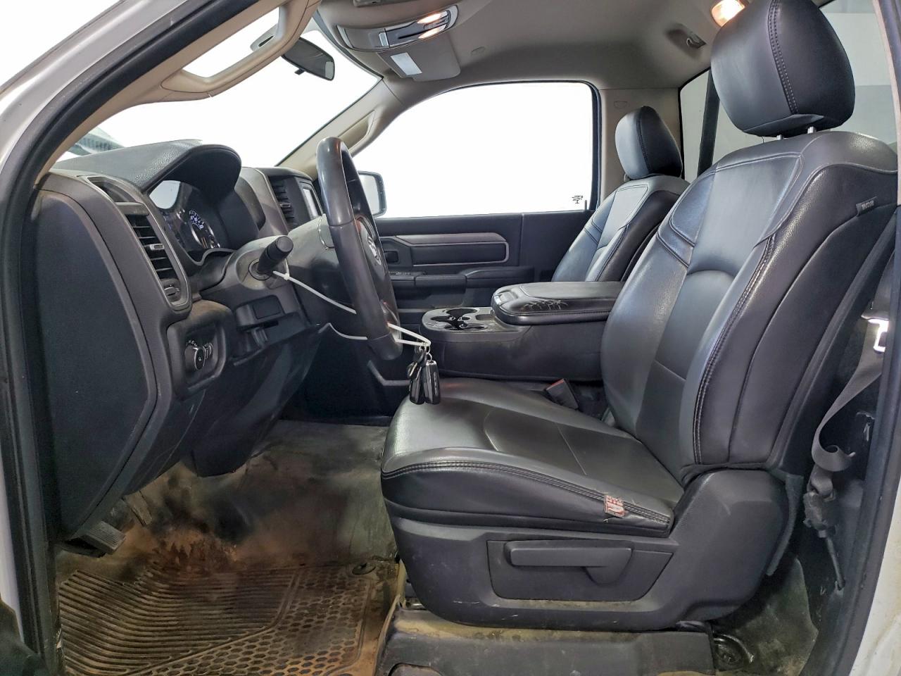 Ram 2500 Tradesman Image 4