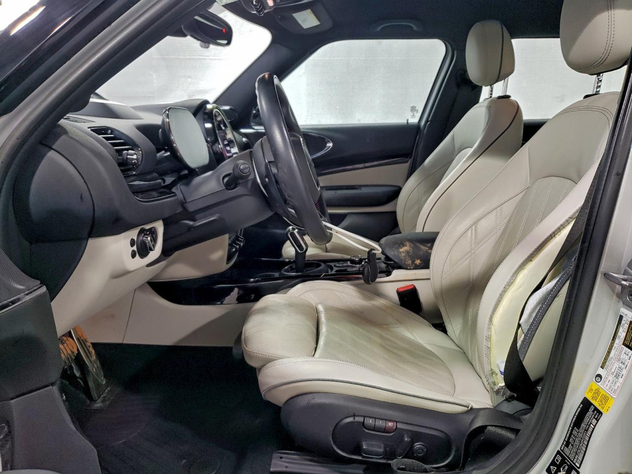 MINI Cooper John Cooper Works Clubman Image 4