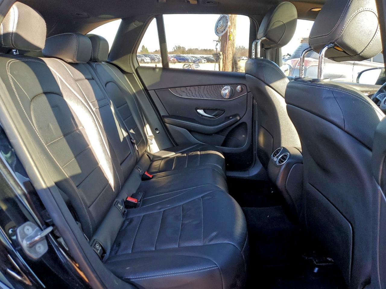 Mercedes-Benz GLC 300 4matic Image 2