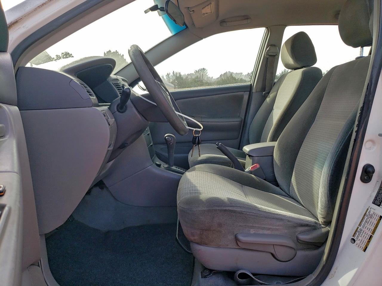 Toyota Corolla Ce Image 3