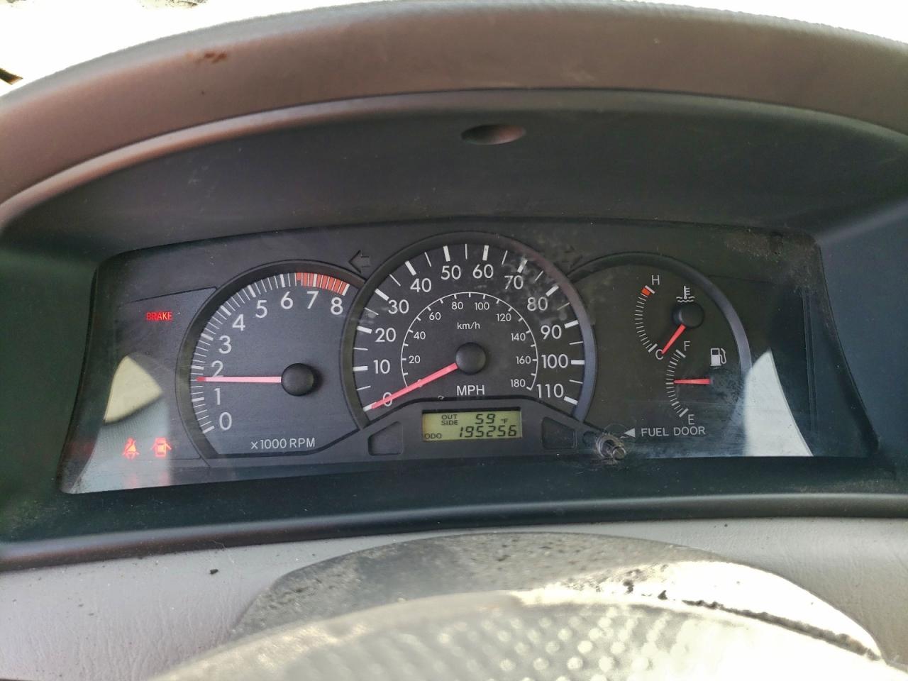 Toyota Corolla Ce Image 5