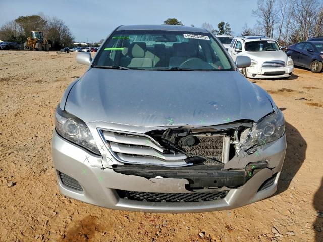 Toyota Camry Base Image 3