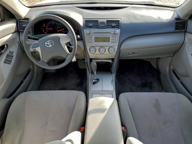 Toyota Camry Base Image 9