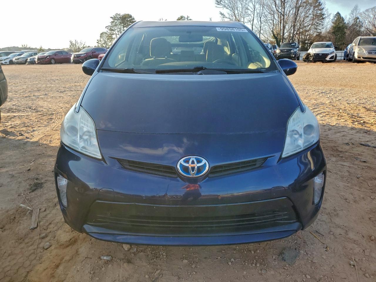 Toyota Prius Image 2
