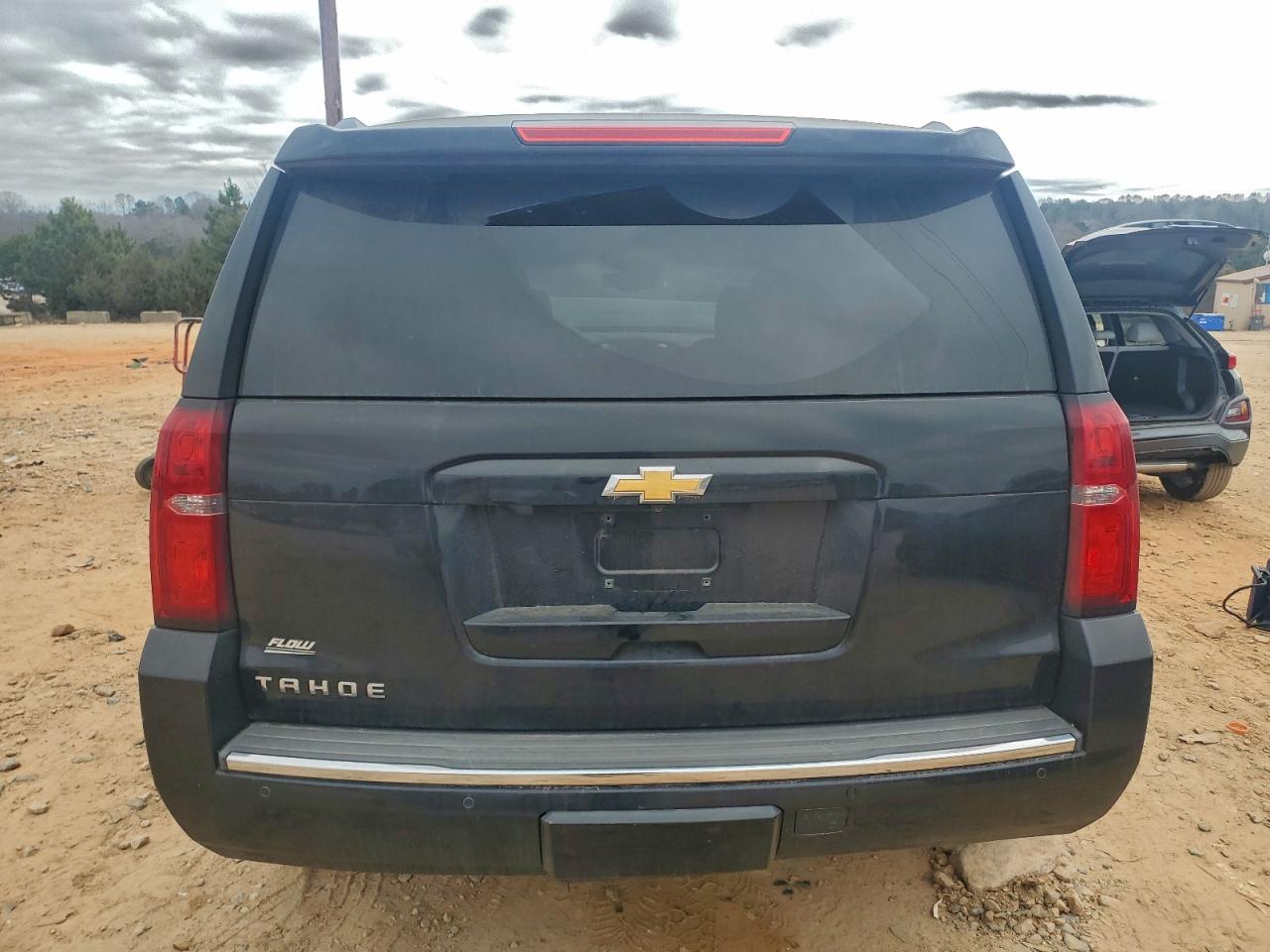 Chevrolet Tahoe K1500 Ltz Image 3