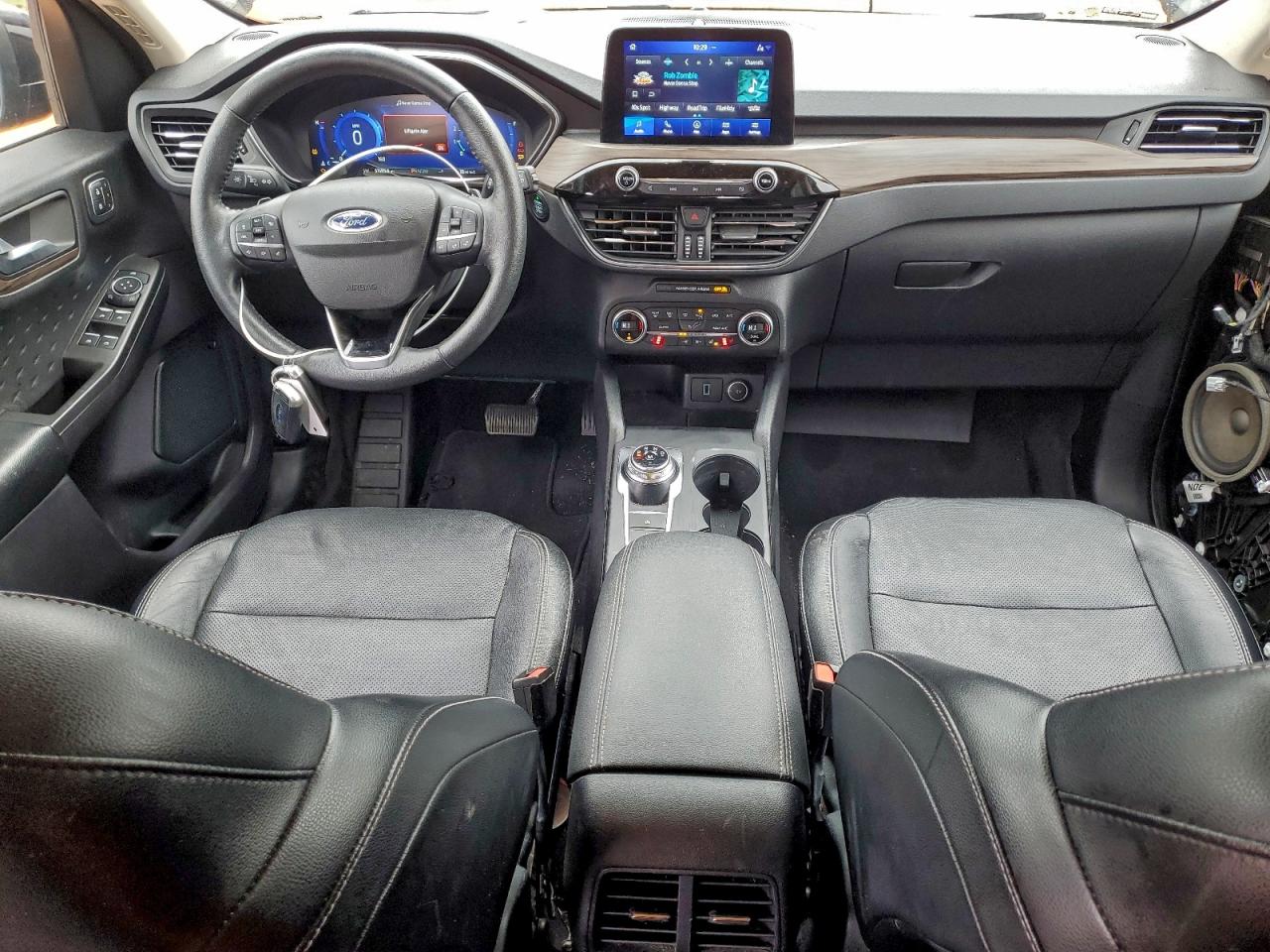 Ford Escape Titanium Image 13