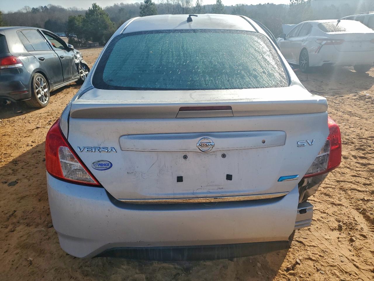 Nissan Versa S Image 9