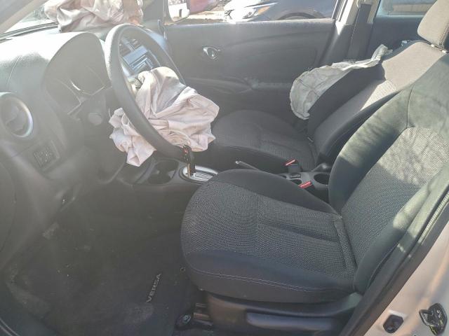 Nissan Versa S Image 3