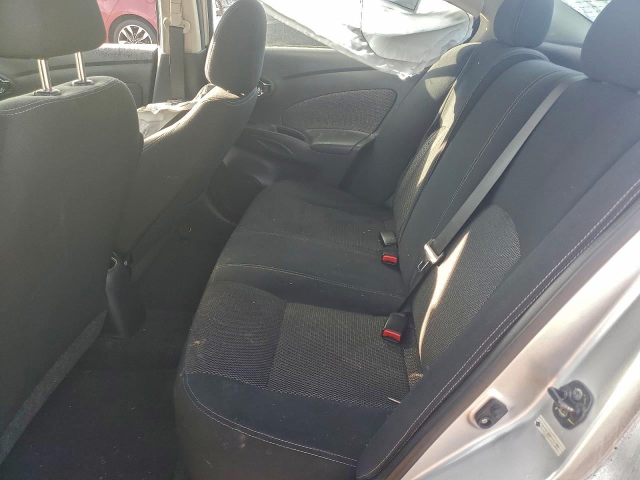 Nissan Versa S Image 11